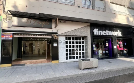 Alquiler de local en Calle Antonino Vera, 63